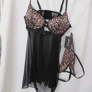 NWT - Fredericks of Hollywood Roxanne Babydoll Set